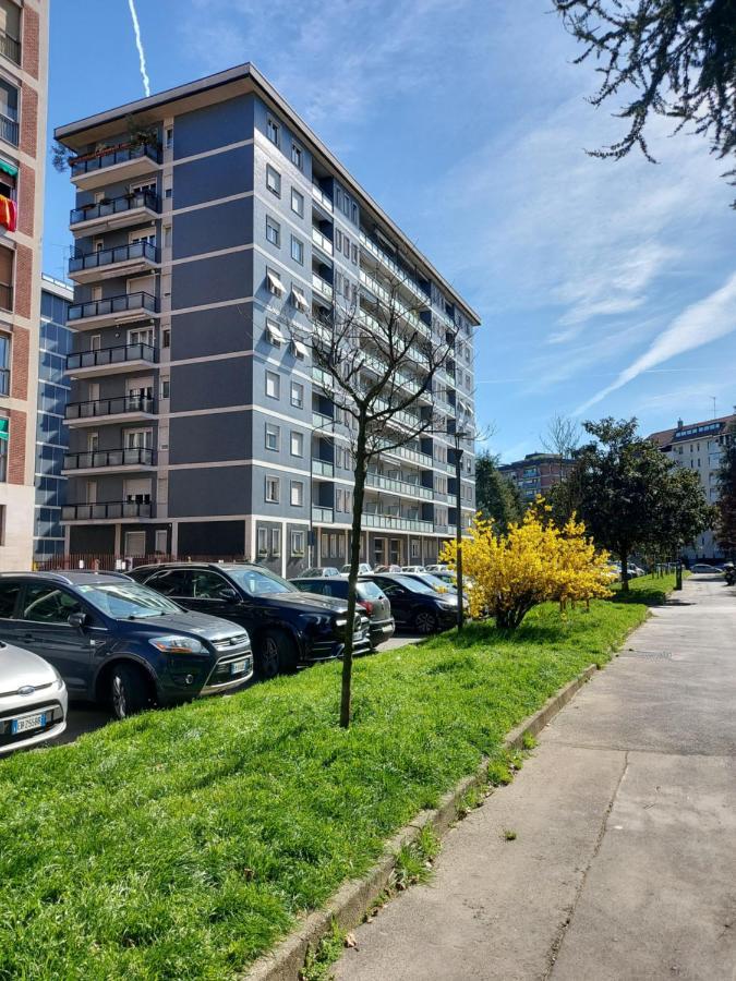 Franco Sansirohouse Rho Mi Fiera Apartment Milan Luaran gambar